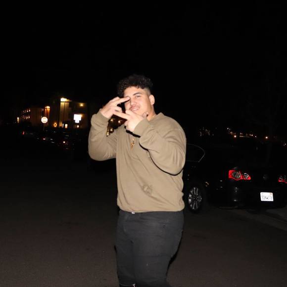 Meet your Posher, Cesar - Picture 1 of 1